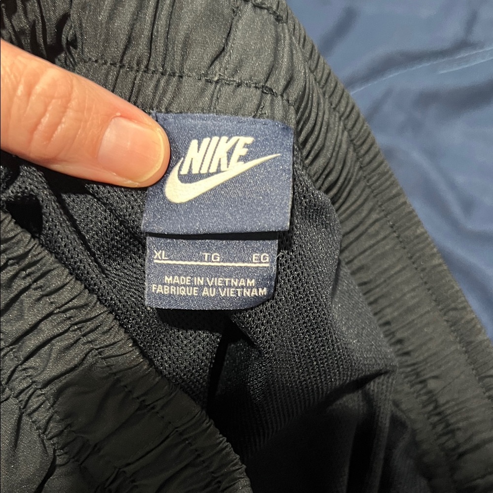 Vintage Nike Black Mesh Lined Zip Ankles Windbreaker Pants Sz  XL - Picture 6 of 10
